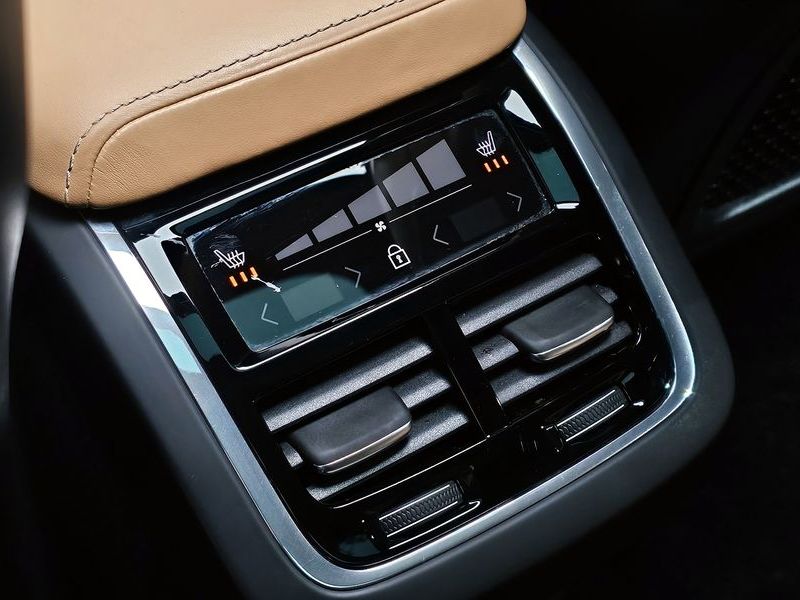 2018 Volvo XC60 T6 Inscription photo 17