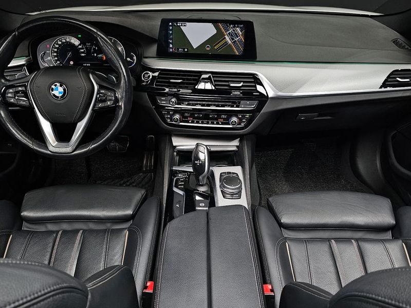 2018 BMW 5 Series 520d M Sport Special Edition photo 7