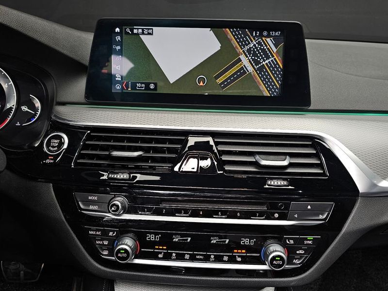 2018 BMW 5 Series 520d M Sport Special Edition photo 14