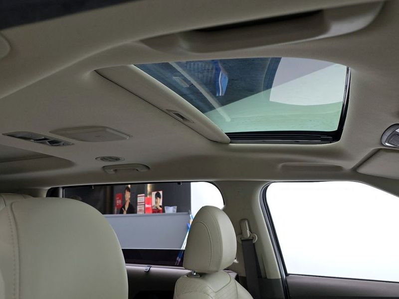 2021 Kia Carnival Gasoline 7-Seater Signature photo 19