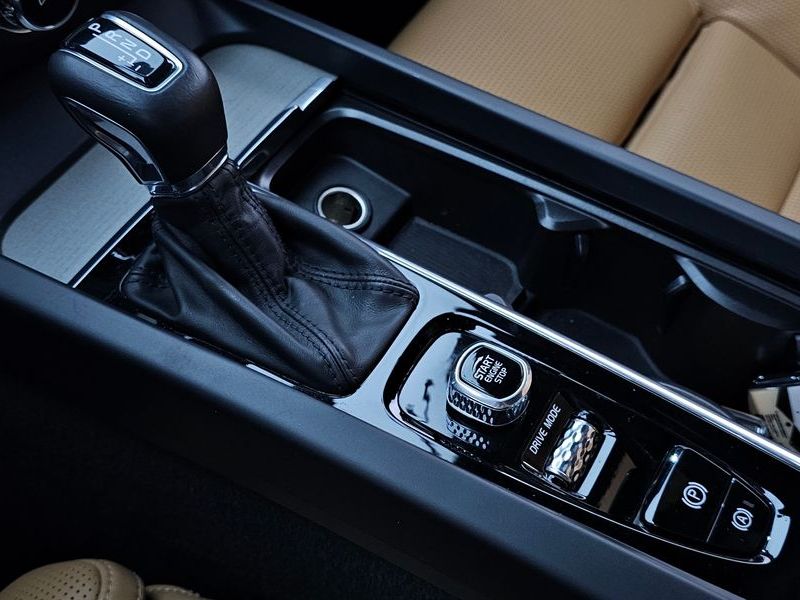 2020 Volvo S60 T5 Inscroption photo 9