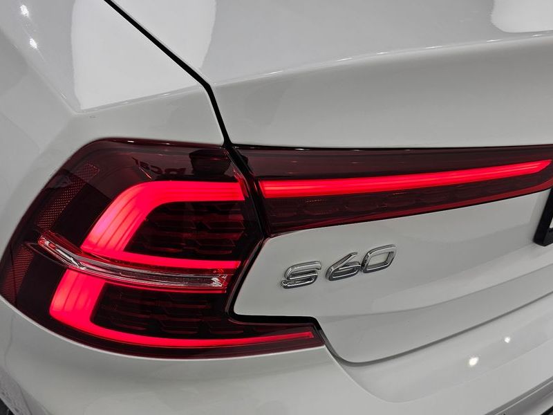 2020 Volvo S60 T5 Inscroption photo 23