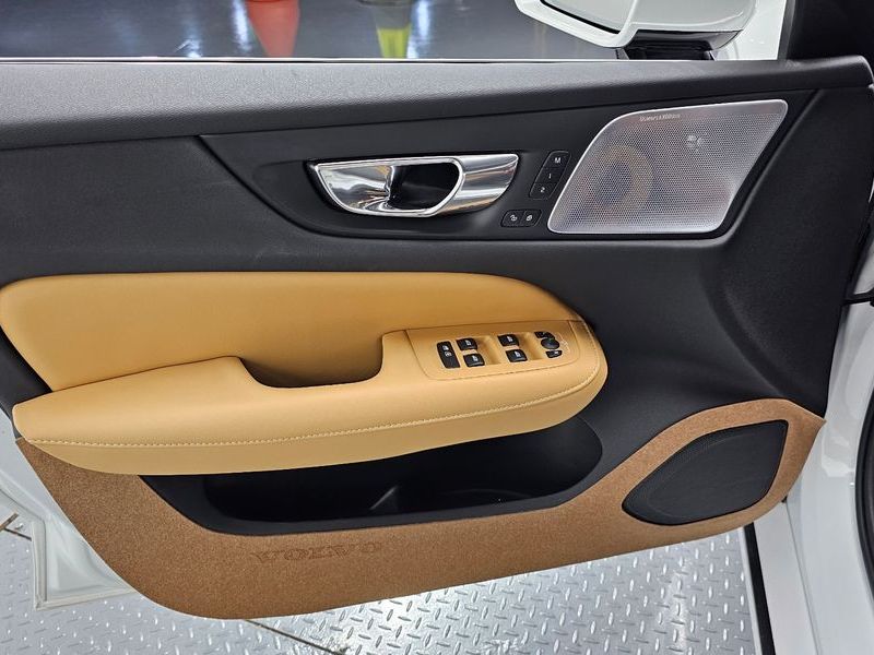 2020 Volvo S60 T5 Inscroption photo 24