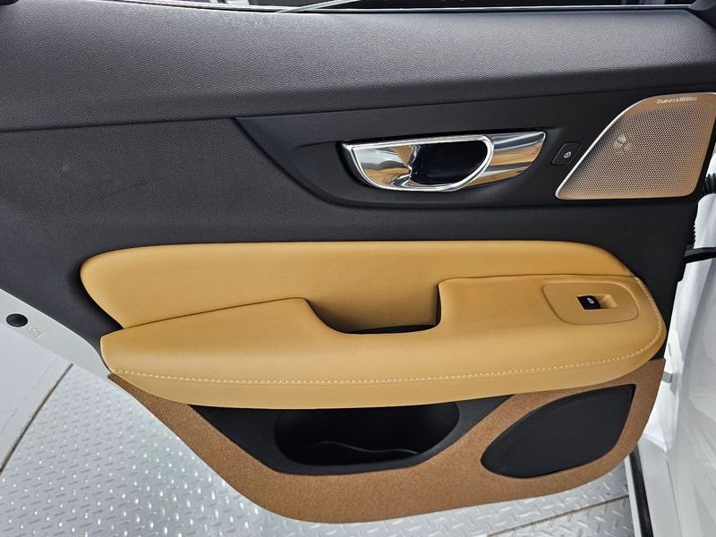 2020 Volvo S60 T5 Inscroption photo 25