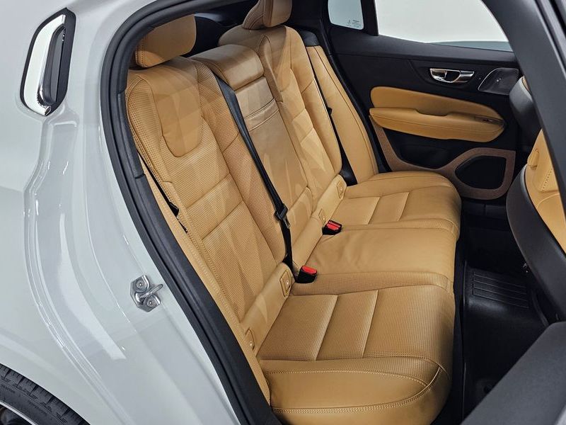 2020 Volvo S60 T5 Inscroption photo 26
