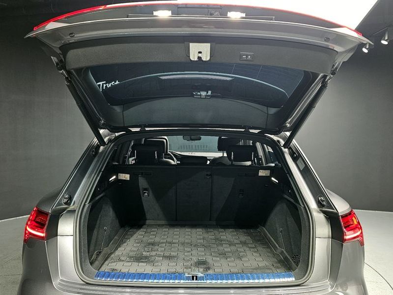 2020 Audi e-트론 55 Quattro photo 20