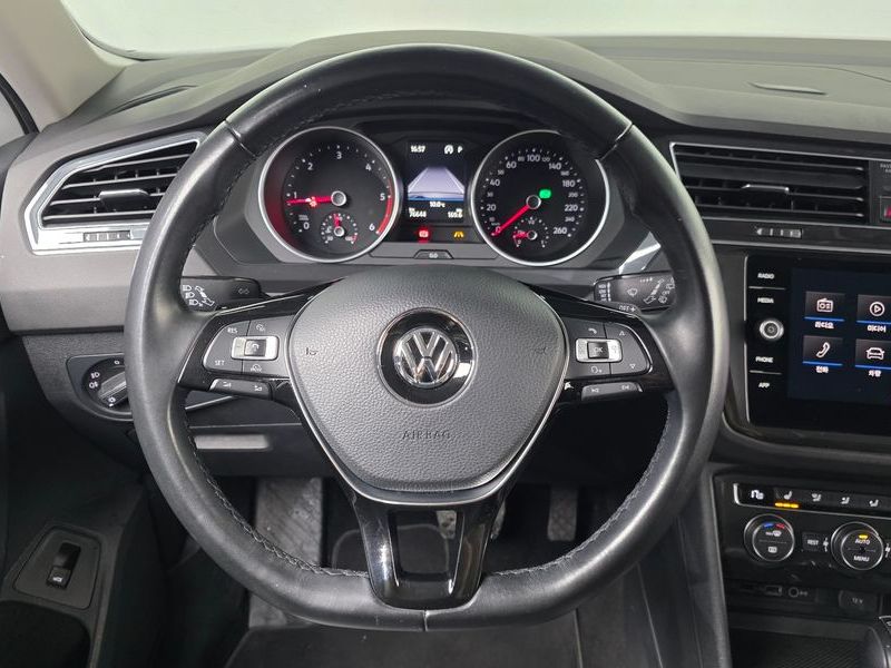 2018 Volkswagen Tiguan 2.0 TDI Premium photo 13