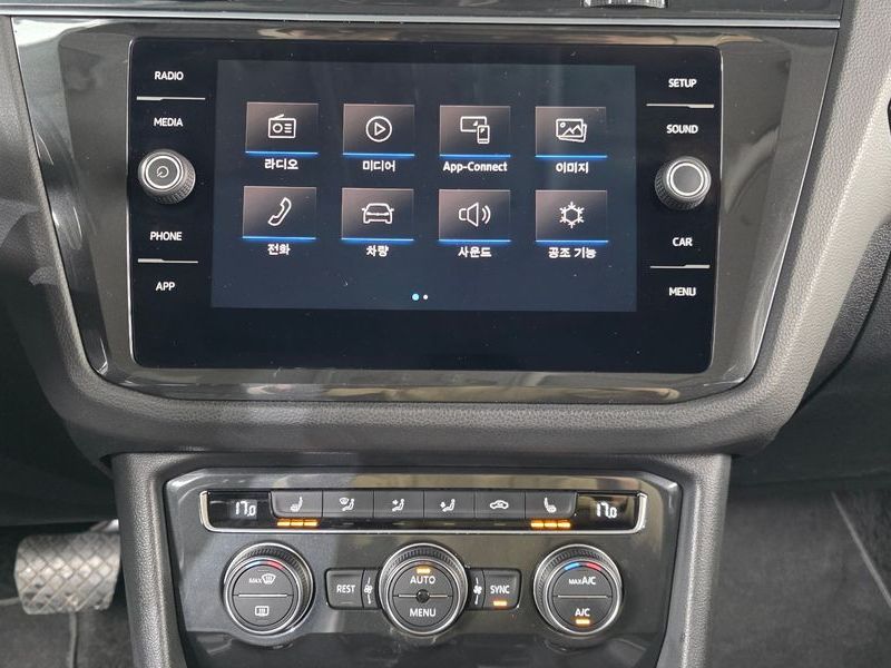 2018 Volkswagen Tiguan 2.0 TDI Premium photo 28