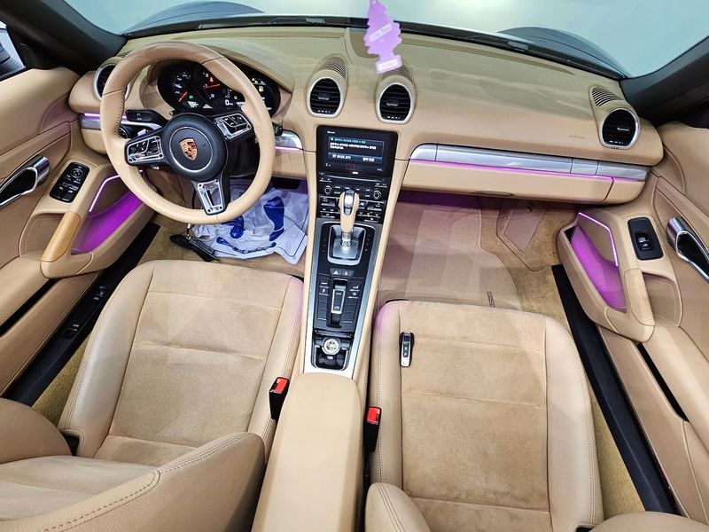2017 Porsche 718 2.0 photo 7