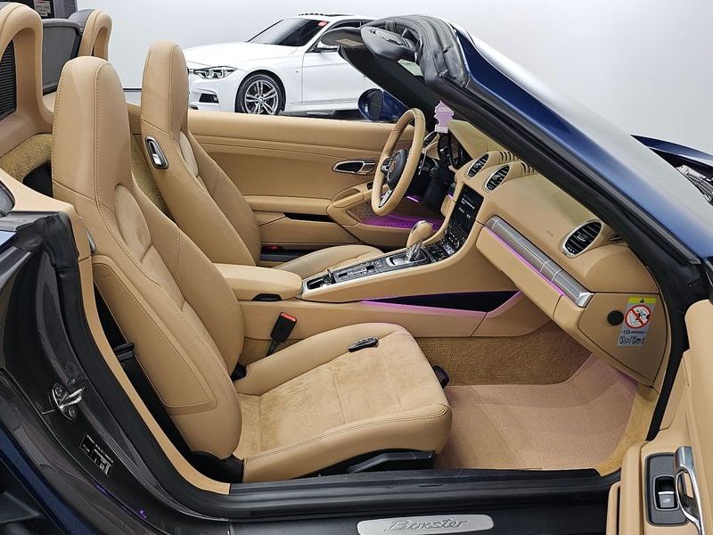 2017 Porsche 718 2.0 photo 11