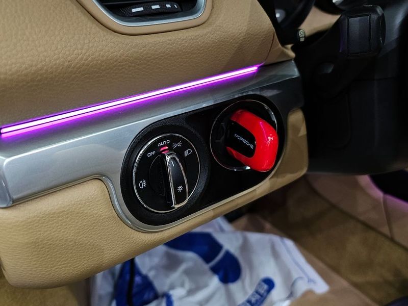 2017 Porsche 718 2.0 photo 13