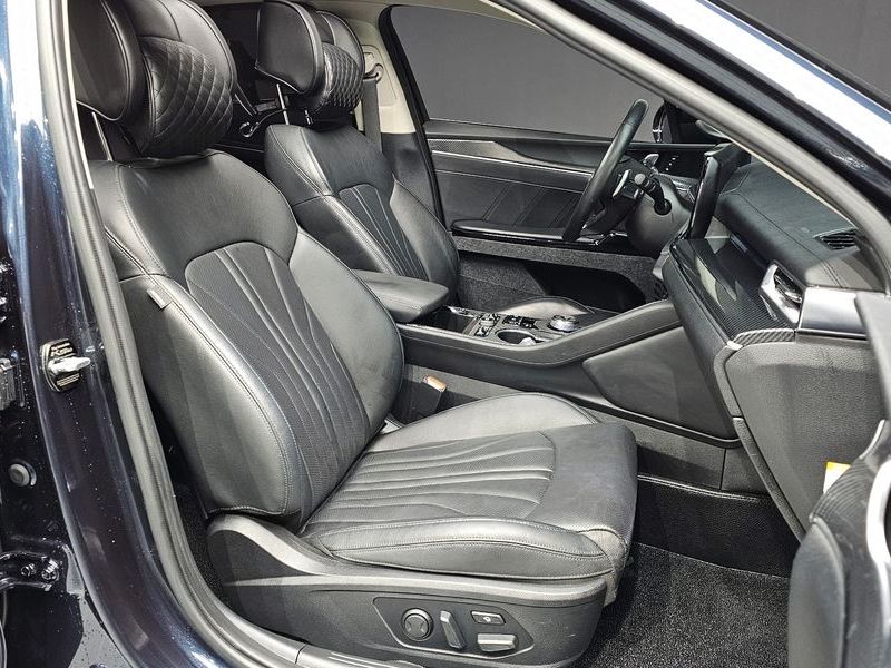 2021 Kia K5 Signature photo 10