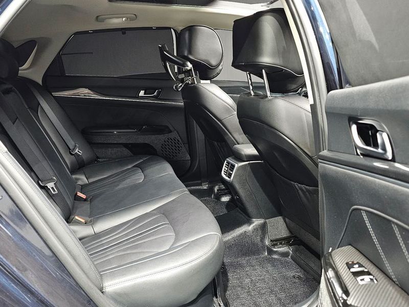 2021 Kia K5 Signature photo 11