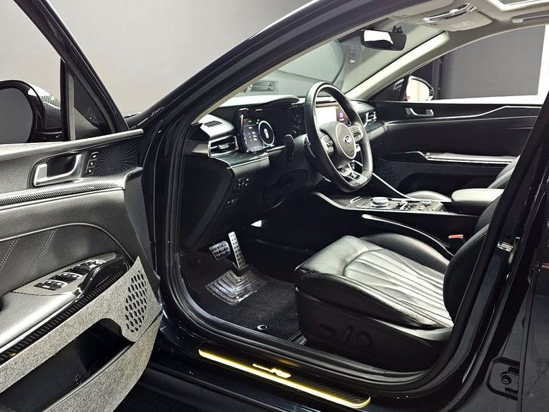 2021 Kia K5 Signature photo 12