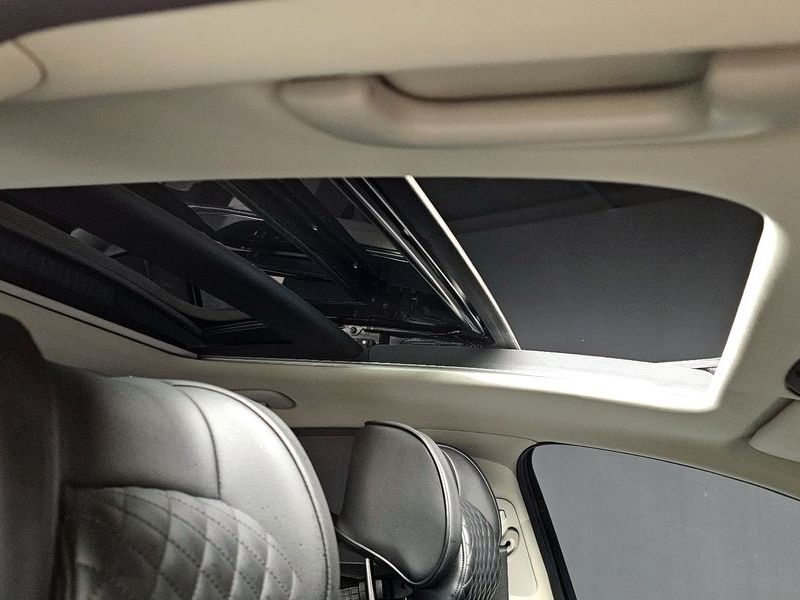 2021 Kia K5 Signature photo 19