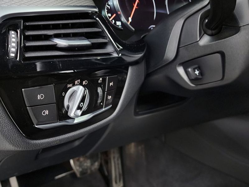 2018 BMW 5 Series 530i xDrive M Sport Package photo 16