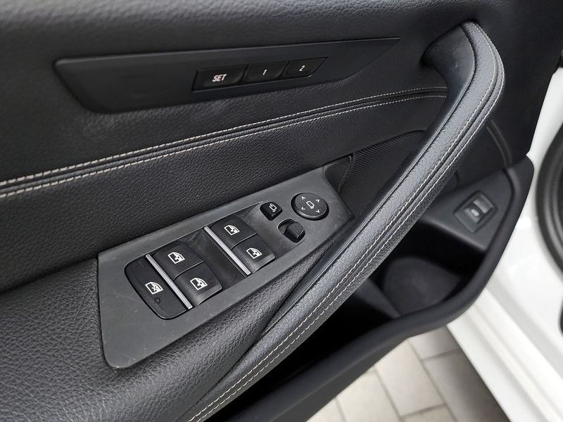 2018 BMW 5 Series 530i xDrive M Sport Package photo 28