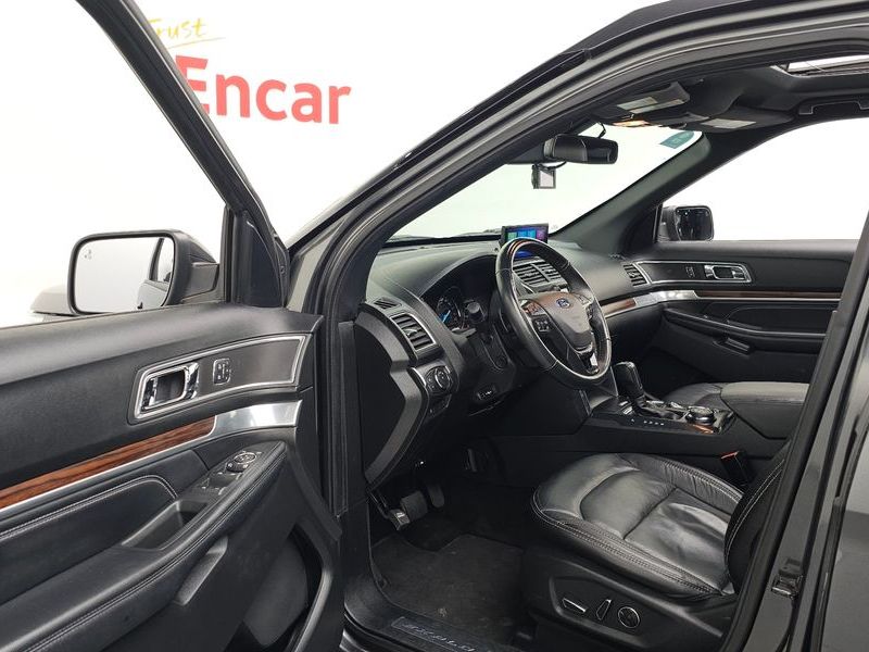 2017 Ford Explorer 2.3 Limited 4WD 5th photo 10