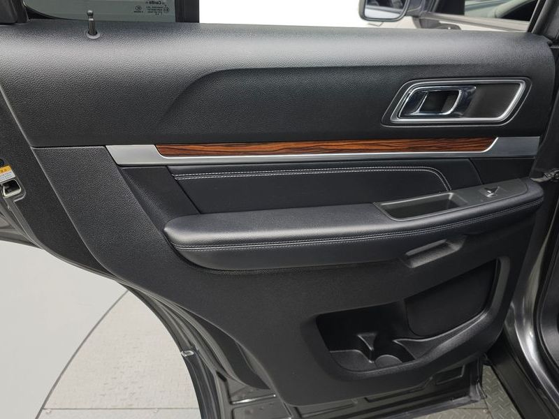 2017 Ford Explorer 2.3 Limited 4WD 5th photo 25