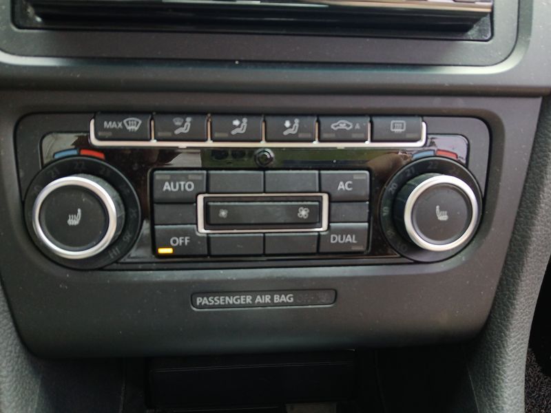 2012 Volkswagen Golf 2.0 TDI photo 17