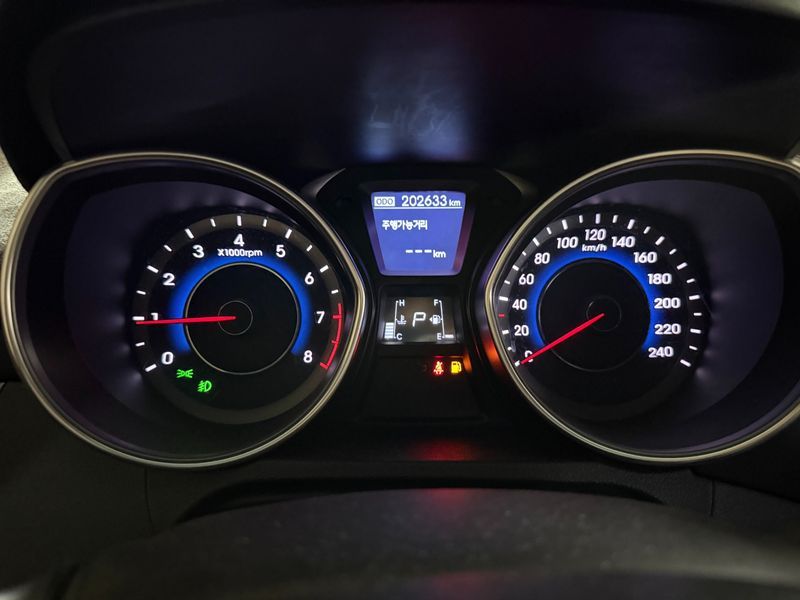 2012 Hyundai Avante M16 GDI Premier photo 8