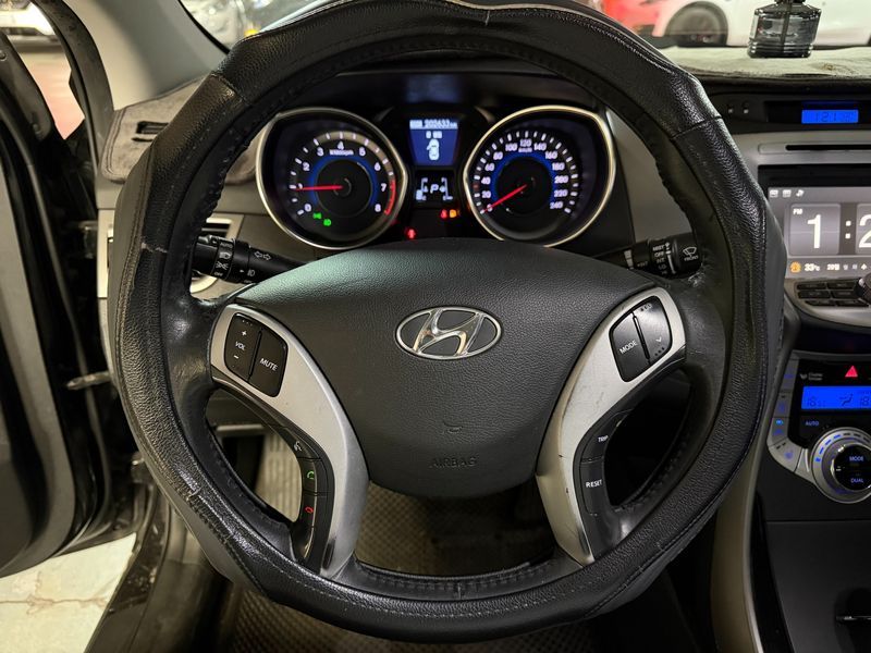 2012 Hyundai Avante M16 GDI Premier photo 12