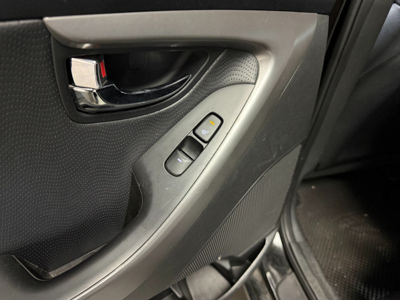 2012 Hyundai Avante M16 GDI Premier photo 16