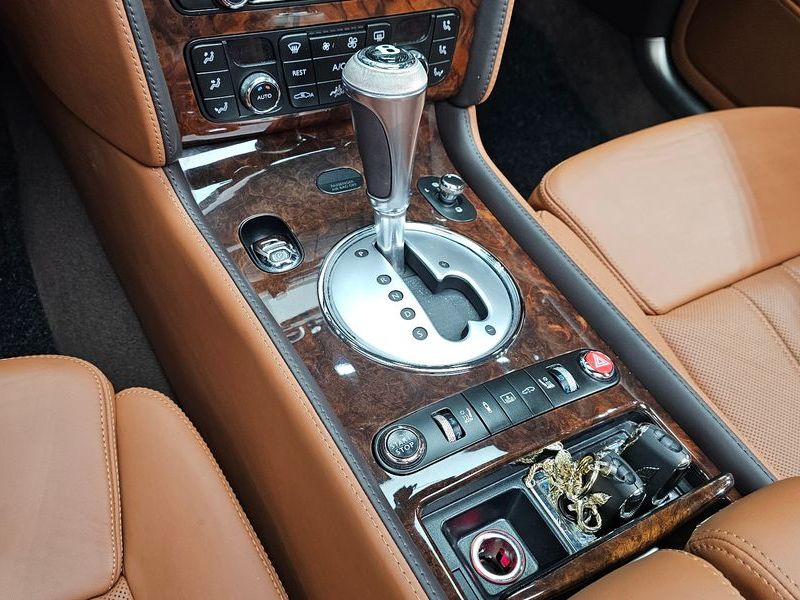 2012 Bentley Flying Spur 6.0 photo 9