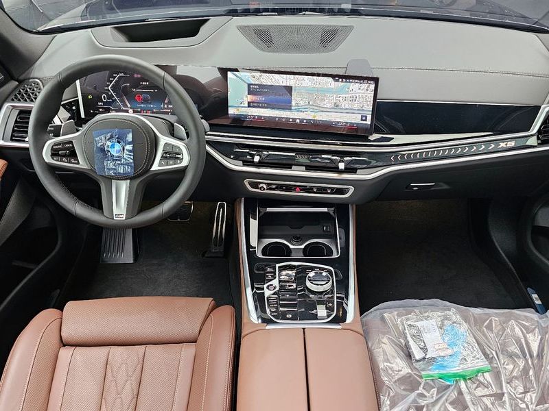 2026 BMW X5 xDrive 40i M Sport photo 7