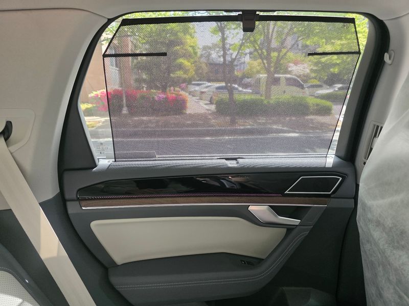 2026 Volkswagen Touareg 3.0 TDI Prestige photo 11