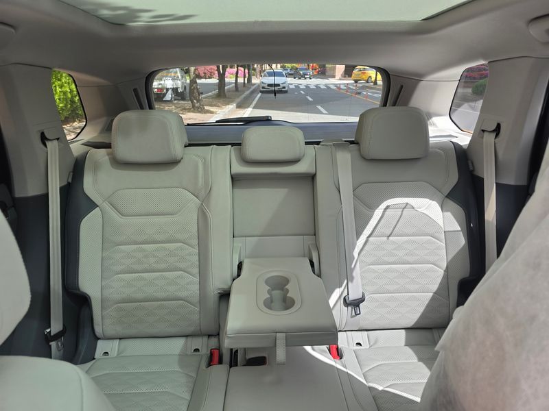 2026 Volkswagen Touareg 3.0 TDI Prestige photo 16