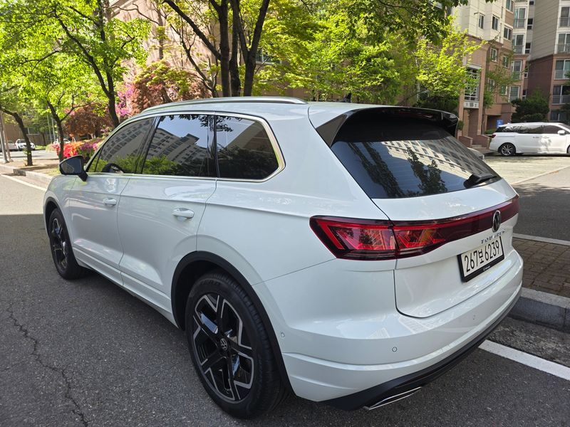 2026 Volkswagen Touareg 3.0 TDI Prestige photo 17