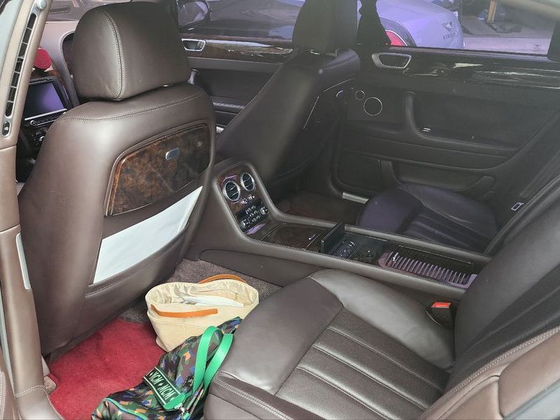 2013 Bentley Flying Spur 6.0 photo 9