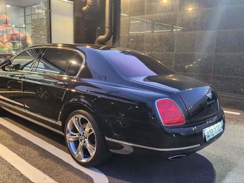 2013 Bentley Flying Spur 6.0 photo 11