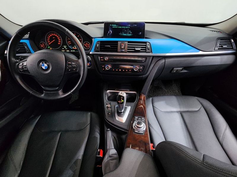 2013 BMW 3 Series 320d photo 7