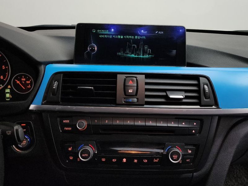 2013 BMW 3 Series 320d photo 13