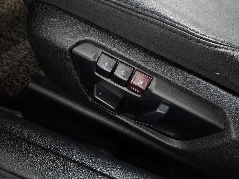 2013 BMW 3 Series 320d photo 18
