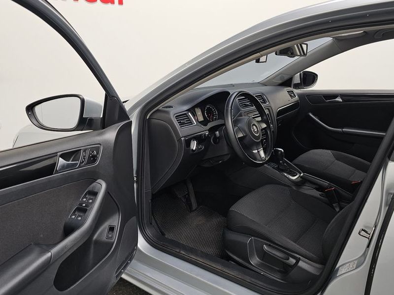 2013 Volkswagen Jetta 1.6 TDI Blue Motion 6th photo 10