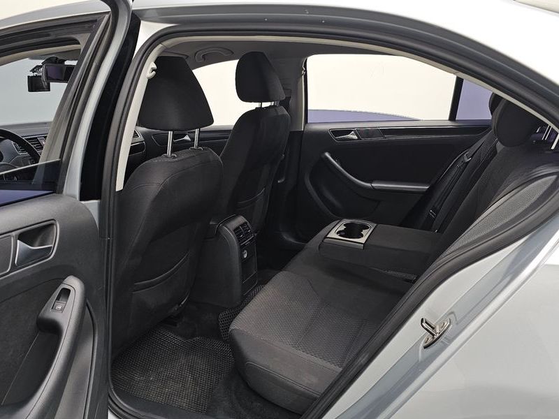 2013 Volkswagen Jetta 1.6 TDI Blue Motion 6th photo 12