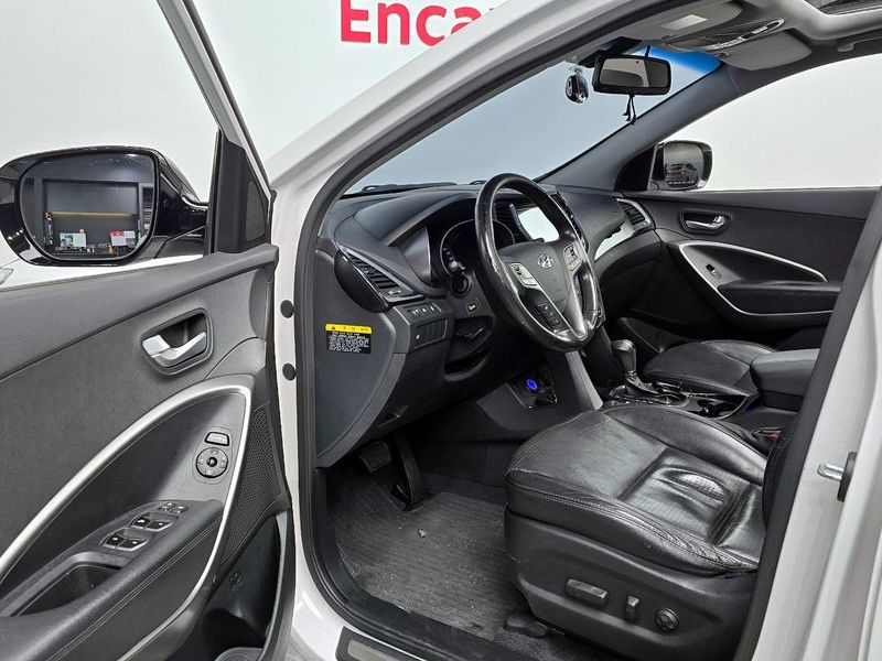 2013 Hyundai Santa Fe Diesel(e-VGT) 2.0 2WD Premium photo 11