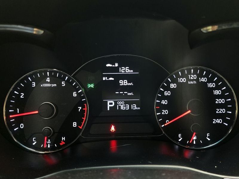 2013 Kia K3 Luxury photo 8