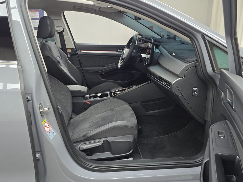 2025 Volkswagen Golf 2.0 TDI Prestige photo 11