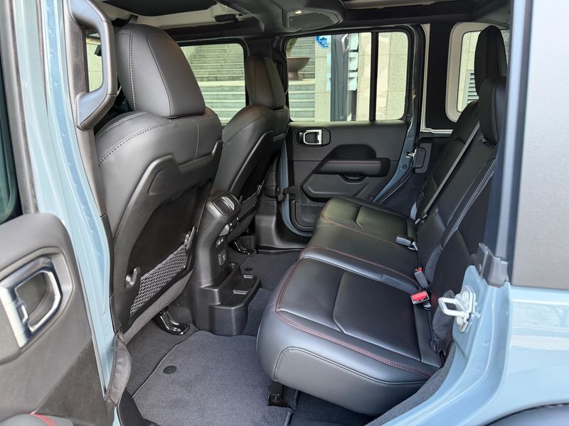 2025 Jeep Wrangler 2.0 Rubicon 4Door photo 10