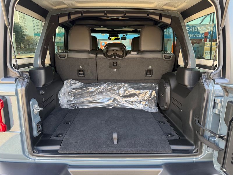 2025 Jeep Wrangler 2.0 Rubicon 4Door photo 17