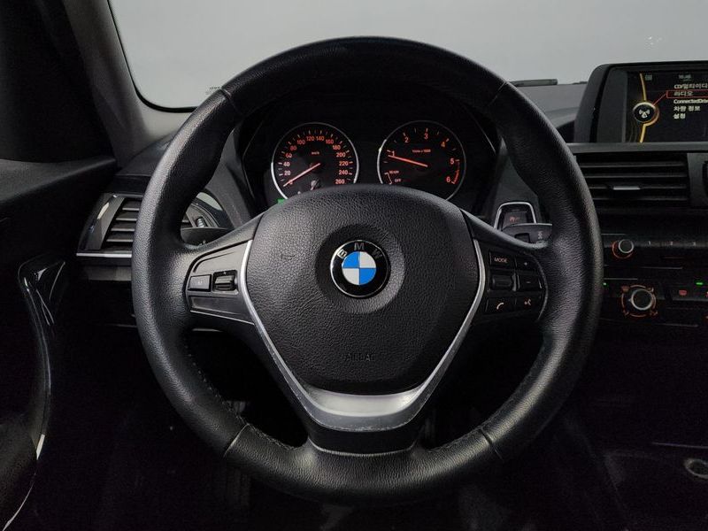 2014 BMW 1시리즈 118d Urban 5Dr photo 15