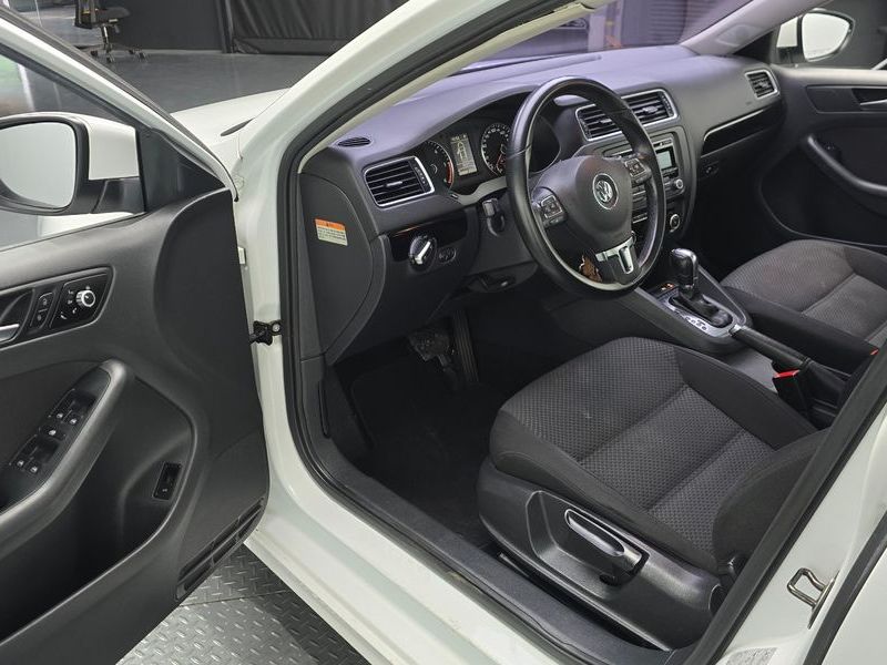 2014 Volkswagen Jetta 1.6 TDI Blue Motion 6th photo 11