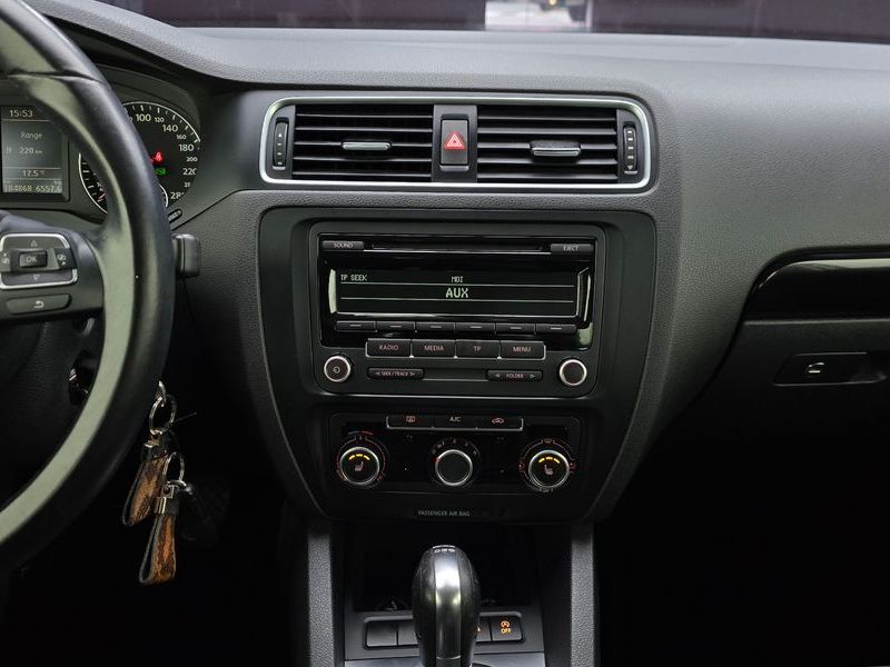 2014 Volkswagen Jetta 1.6 TDI Blue Motion 6th photo 15