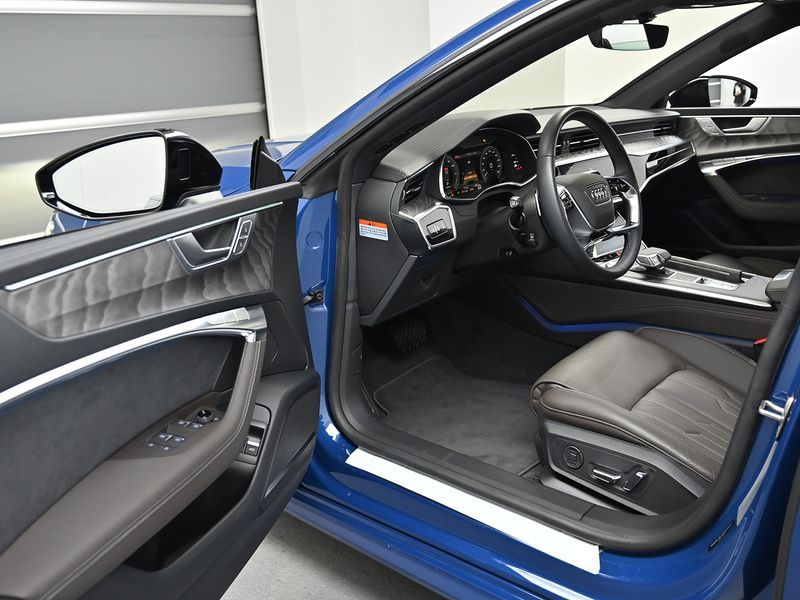 2024 Audi A7 55 TFSI e Quattro Premium photo 11