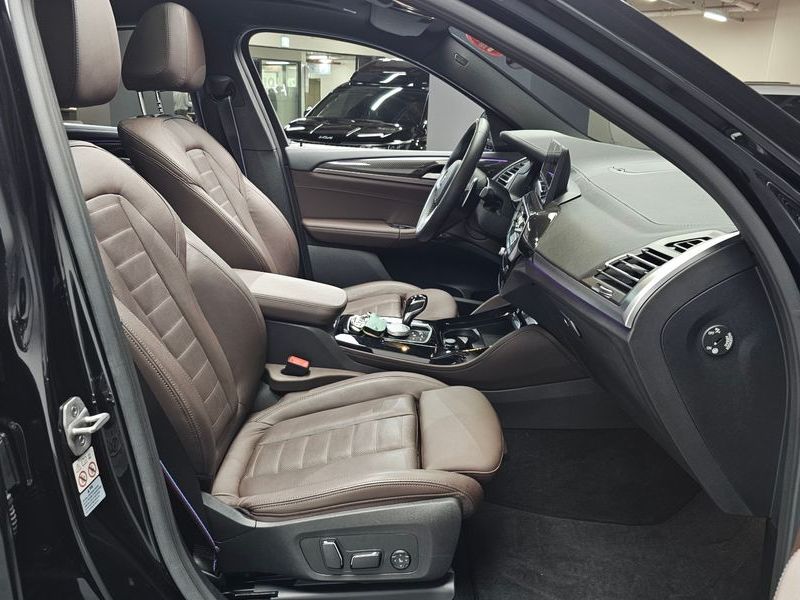2024 BMW X4 xDrive20i M Sports Pro photo 10