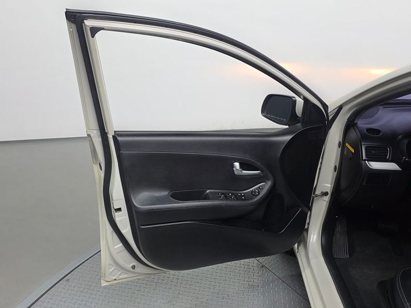 2015 Kia Morning Deluxe Trendy photo 24